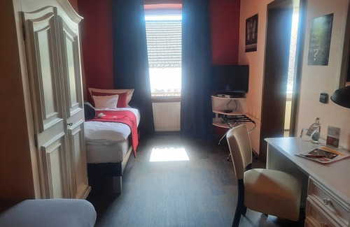 Altenaffeln Hotel | Henblas-Hotel