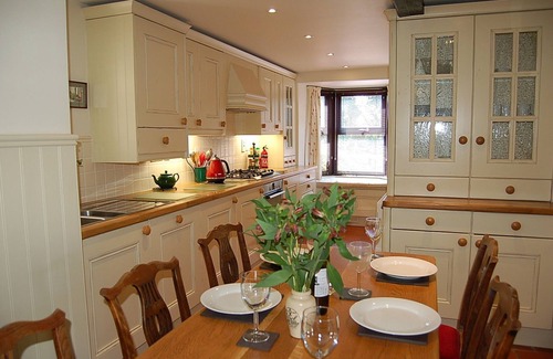 Talybont Cottage | Henborth Mawr Cottage in Talybont