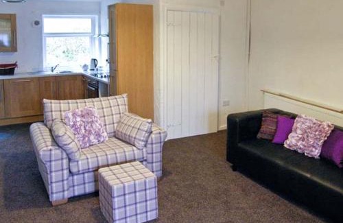 Denbigh House | Hendre Aled Cottage 1