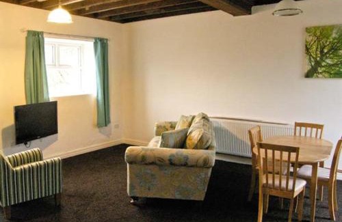 Denbigh House | Hendre Aled Cottage 3
