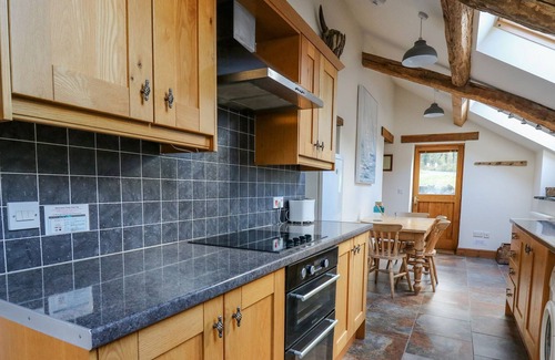 Abergynolwyn House | HENDRE BACH BARN, pet friendly, with open fire in Abergynolwyn