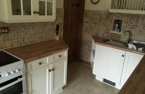 Talybont Apartment | Hendre Fechan Cottage, Nr Barmouth, Pets welcome, beautiful views.
