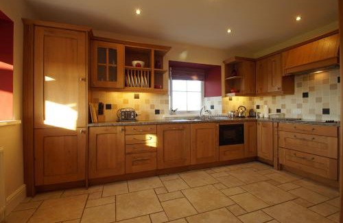 Garn Fadryn House | Hendy Iago