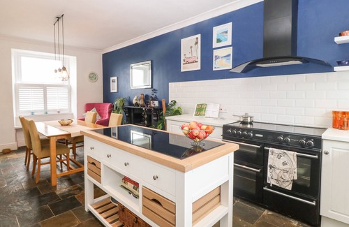 Rhosybol Cottage | HENDY, pet friendly, with hot tub in Amlwch