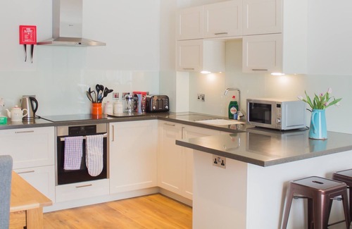 Bath Apartment | Henge House - Bluestone Apartment