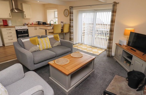 Chathill Cottage | HENHILL LODGE, pet friendly, country holiday cottage in Seahouses