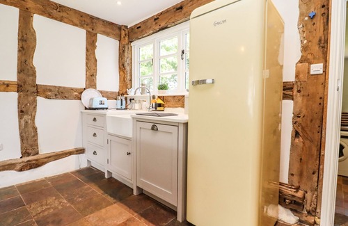 Hope under Dinmore Cottage | HENHOUSE FARM, pet friendly, luxury holiday cottage in Bodenham