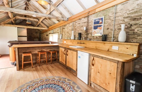 Hope under Dinmore Cottage | HENHOUSE FARM, pet friendly, luxury holiday cottage in Bodenham