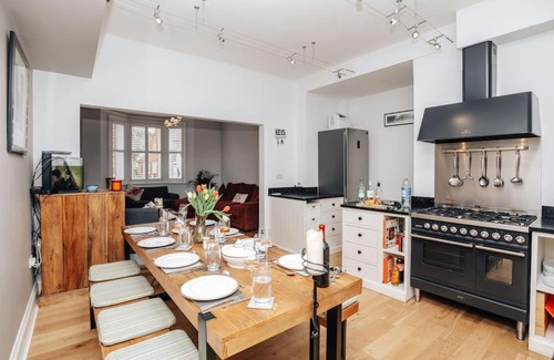 Henley Apartment | Henley Gardens