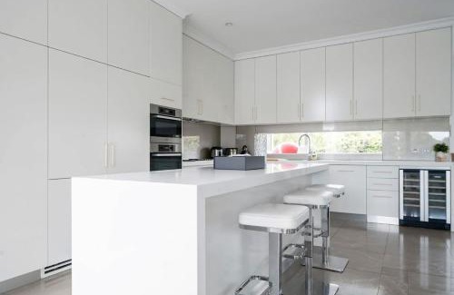 Rodd Point House | Henley Haven Private BBQ Terrace