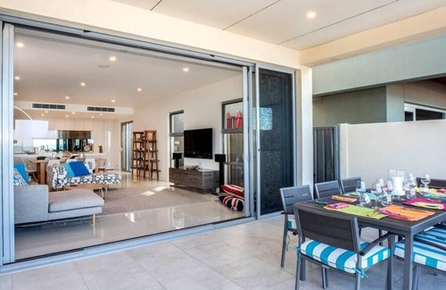 Henley Beach South House | HENLEY ON THE BEACH is prime luxury beachfront