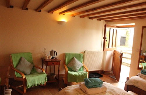 Llandovery Bed & Breakfast | Henllys Estate B&B