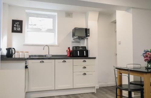 Harlech House | Henllys