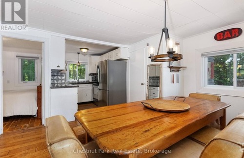 Muskoka Lakes Cottage | Hennessy Lake House, Port Carling Waterfront Property