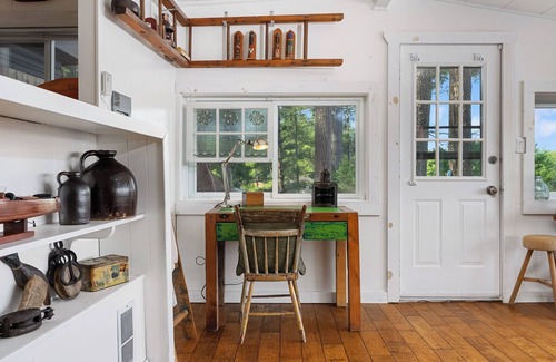 Muskoka Lakes Cottage | Hennessy Lake House, Port Carling Waterfront Property