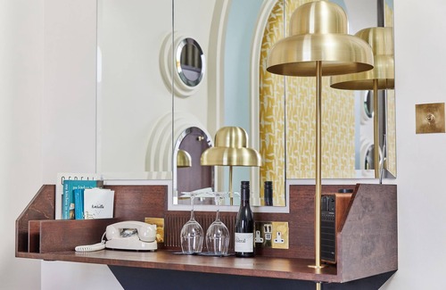 Covent Garden Hotel | Henrietta Experimental