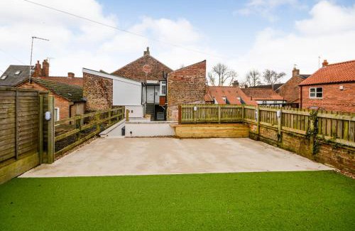 Acomb Apartment | Henry Court Apartment 3
