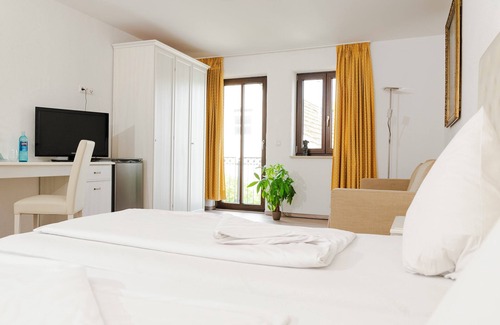 Buttenwiesen Hotel | Henrys Sleeping Buttenwiesen