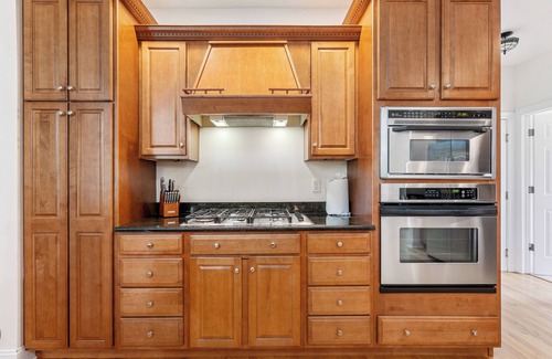 Stillwater Cottage | Hera Haven: Pickleball, hot tub, racetrack & lake