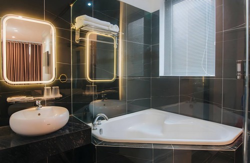Ha Dong Hotel | Hera Hotel