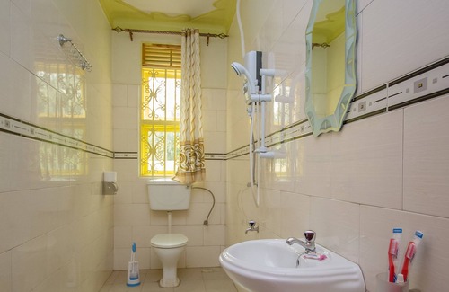 Kabale Hotel | Heras Country Resort