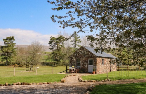 Appleby-in-Westmorland Cottage | HERDIE HIDEAWAY, pet friendly in Appleby-In-Westmorland