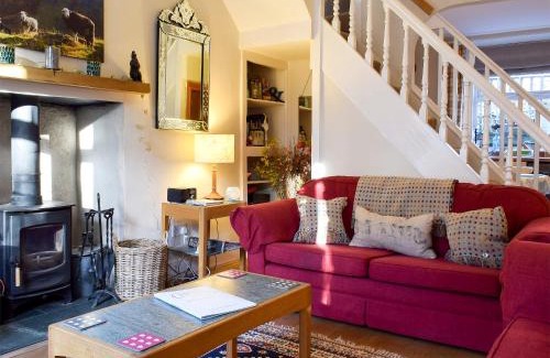 Troutbeck Bridge House | Herdwick Cottage