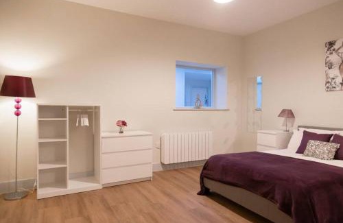 Hereford Apartment | Hereford City Centre - Apartment 2, Isabella House - Modern Apartment In The Heart of The City - Sleeps 2 Guests - Hosted by RENTMYHOUSE