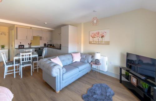 Hereford Apartment | Hereford City Centre - Apartment 9, Isabella House - Modern Apartment In The Heart of The City - Sleeps 4 Guests - Hosted by RENTMYHOUSE