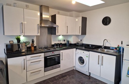 Hereford Apartment | Hereford - Robin Coach House - Located On City Outskirts In North Hereford - Modern 2 Bedroom Property With Parking - Suitable For Small Family, Couple Or Contractors - Hosted by RENTMYHOUSE