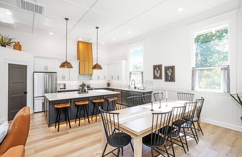 Walla Walla House | Heritage Heights-Close to Downtown & Pioneer Park - Luxury Finishes - EV charger