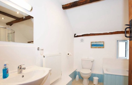 Kington Condo | Heritage House room 1