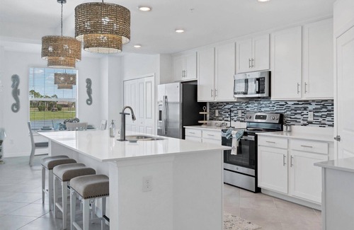 Punta Gorda Condo | Heritage Landing Golf Club 27 night minimum 2 Bedroom Condo