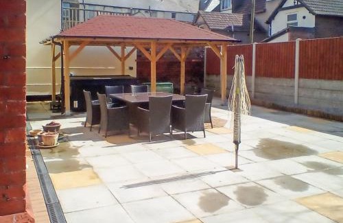 Rhyl House | Heritage Lodge