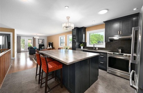 St. Catharines House | Heritage Point Cozy Executive & Family Bungalow