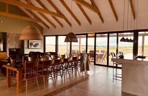Hermanus House | Hermanus - Escape Wines - House on Wine & Protea farm