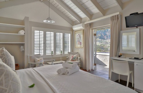 Hermanus Bed & Breakfast | Hermanus Lodge on the Green