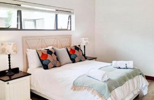 Westcliff Apartment | Hermanus Reefs
