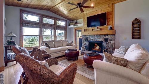 Mirror Lake House | Hermitage