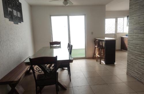 San Luis Potosi Apartment | Hermosa casa en Privada