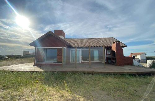 Mar Chiquita House | Hermosa Casa SOBRE LA PLAYA en Mar Chiquita, Bs As