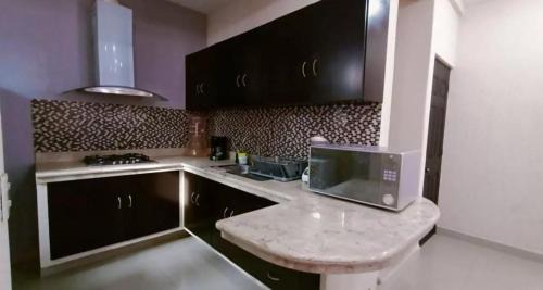 Playa Diamante Apartment | Hermosa Casa Inn Viaducto en Acapulco
