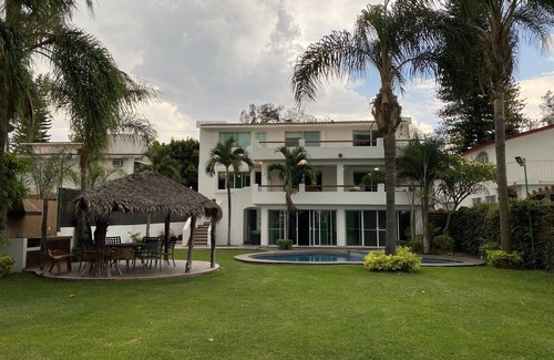 Lomas de Cocoyoc House | Hermosa Casa Ideal Para Familias - 5BR - 16 Personas