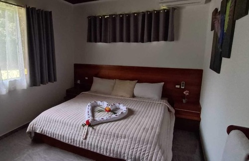 El Tanque House | Hermosa casa privada para 14 personas con piscina y hermosos jardines.