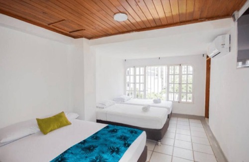 El Rodadero Hotel | Hermosa Habitacion Superior Multiple Para 5 Personas En El Rodadero
