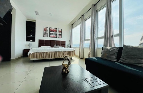 Guayaquil Apartment | Hermosa Suite - Piscina - Gym - City Suites - 1403
