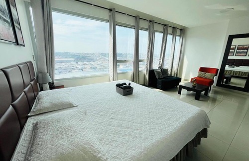 Guayaquil Apartment | Hermosa Suite - Piscina - Gym - City Suites - 1403
