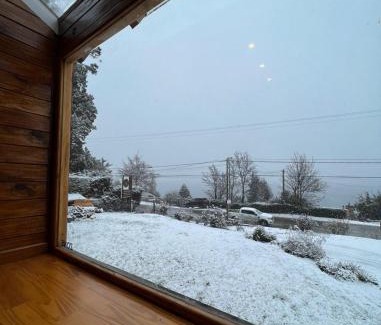 San Carlos de Bariloche Apartment | Hermosas Cabañas frente con vista al Nahuel Huapi