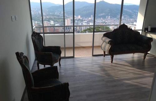 Sabaneta Apartment | Hermoso apartamento acogedor con gran vista