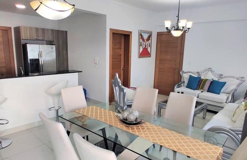 Downtown Santo Domingo Apartment | Hermoso Apartamento en la Torre Villas Palmeras